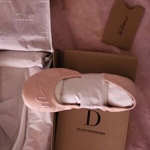 Ellen d slip on flats